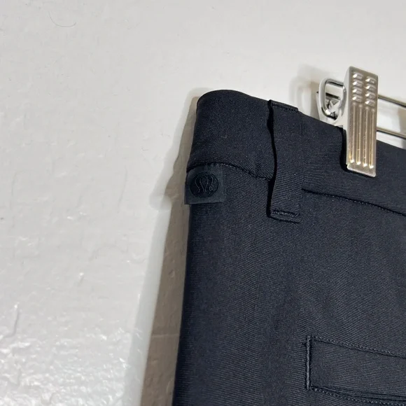 Lululemon Shorts Mens Commission Classic-Fit Short 9" - Picture 5 of 8